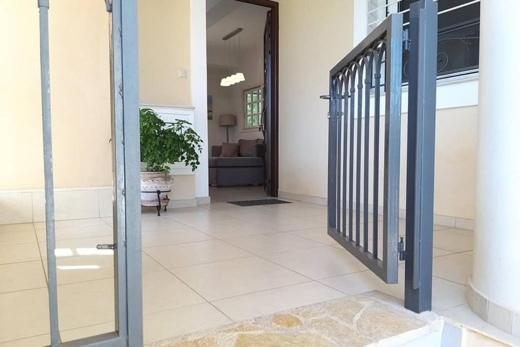 New, Modern, Bright And Independent Apartment 83 M2, With Garden, 5Min To The Beach And The City Center Каламата Екстериор снимка