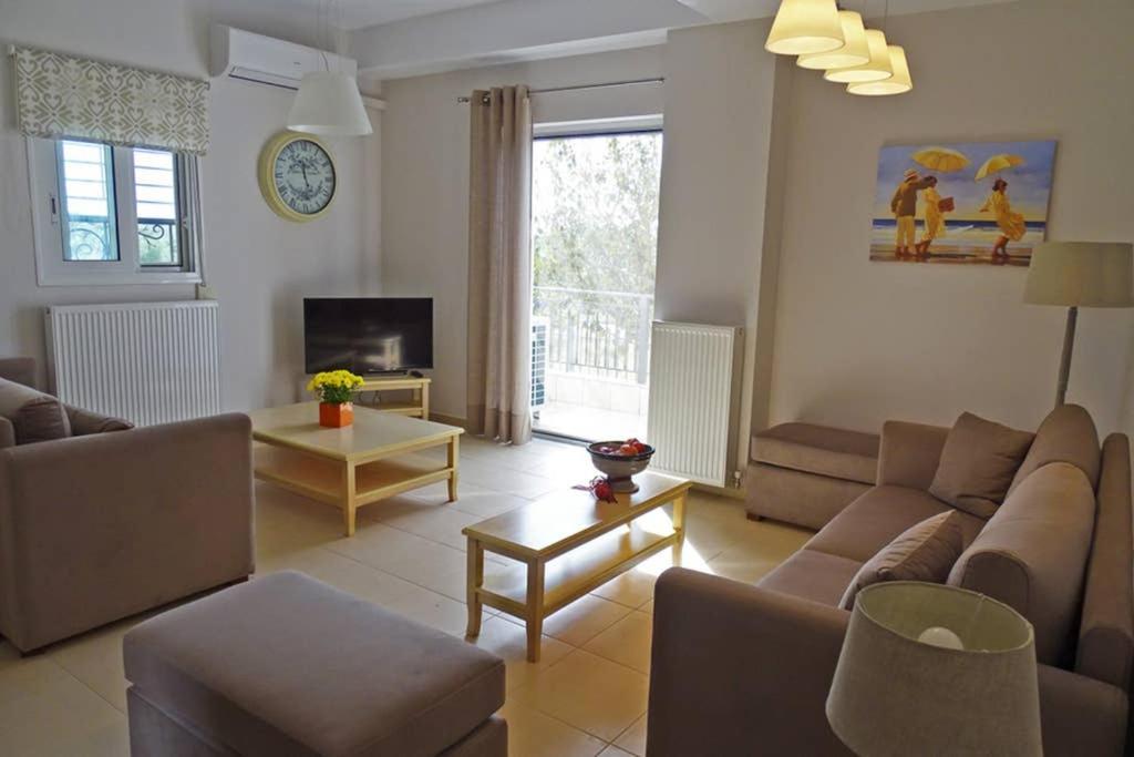 New, Modern, Bright And Independent Apartment 83 M2, With Garden, 5Min To The Beach And The City Center Каламата Екстериор снимка