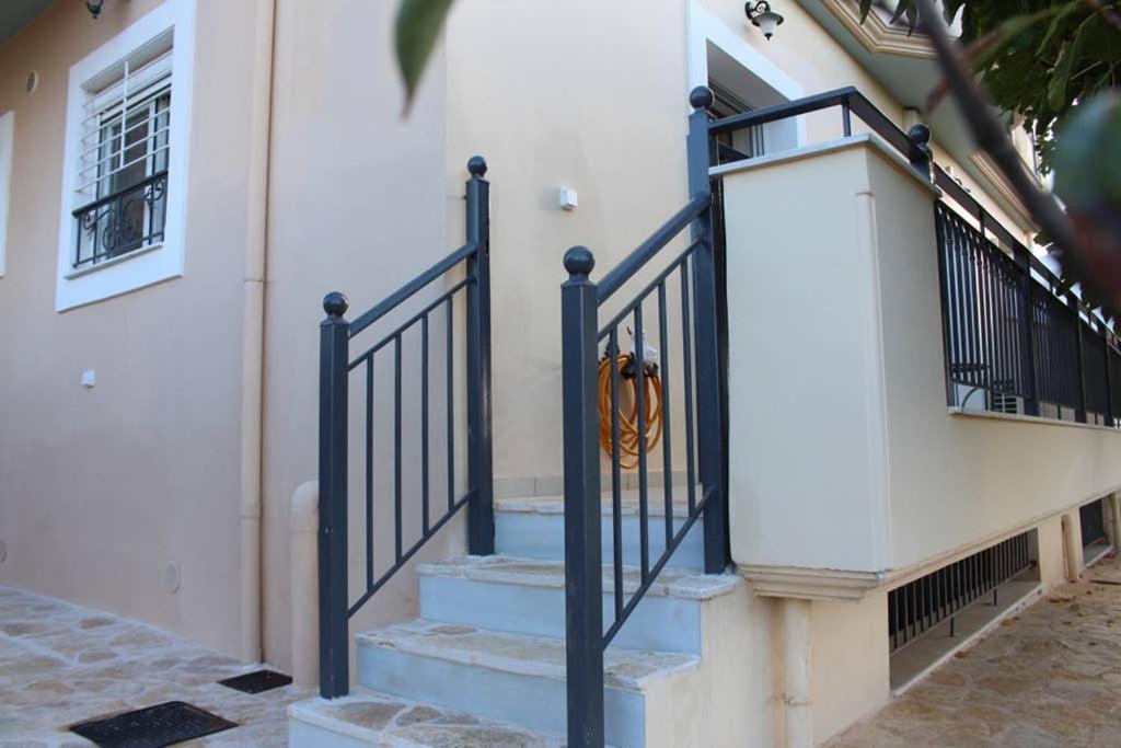 New, Modern, Bright And Independent Apartment 83 M2, With Garden, 5Min To The Beach And The City Center Каламата Екстериор снимка