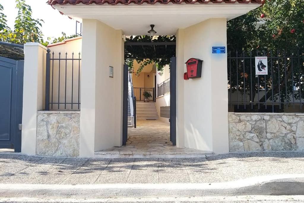 New, Modern, Bright And Independent Apartment 83 M2, With Garden, 5Min To The Beach And The City Center Каламата Екстериор снимка